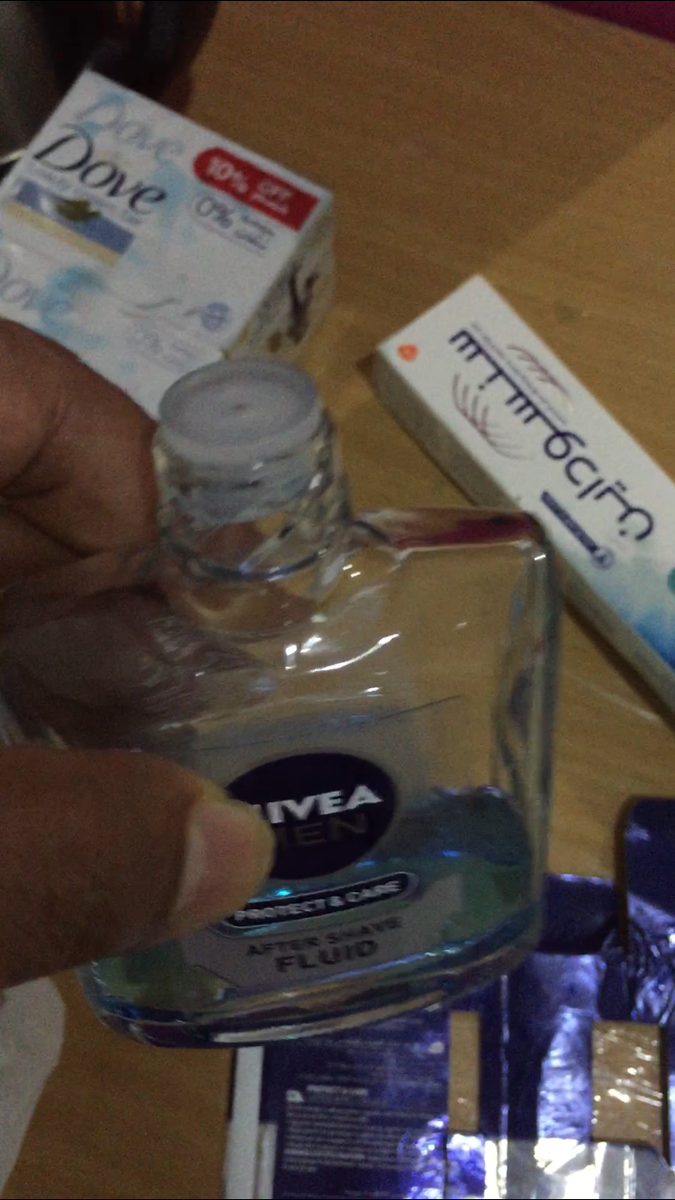 Nivea complaint Sealed packet but inside without cap for the lotion bottle