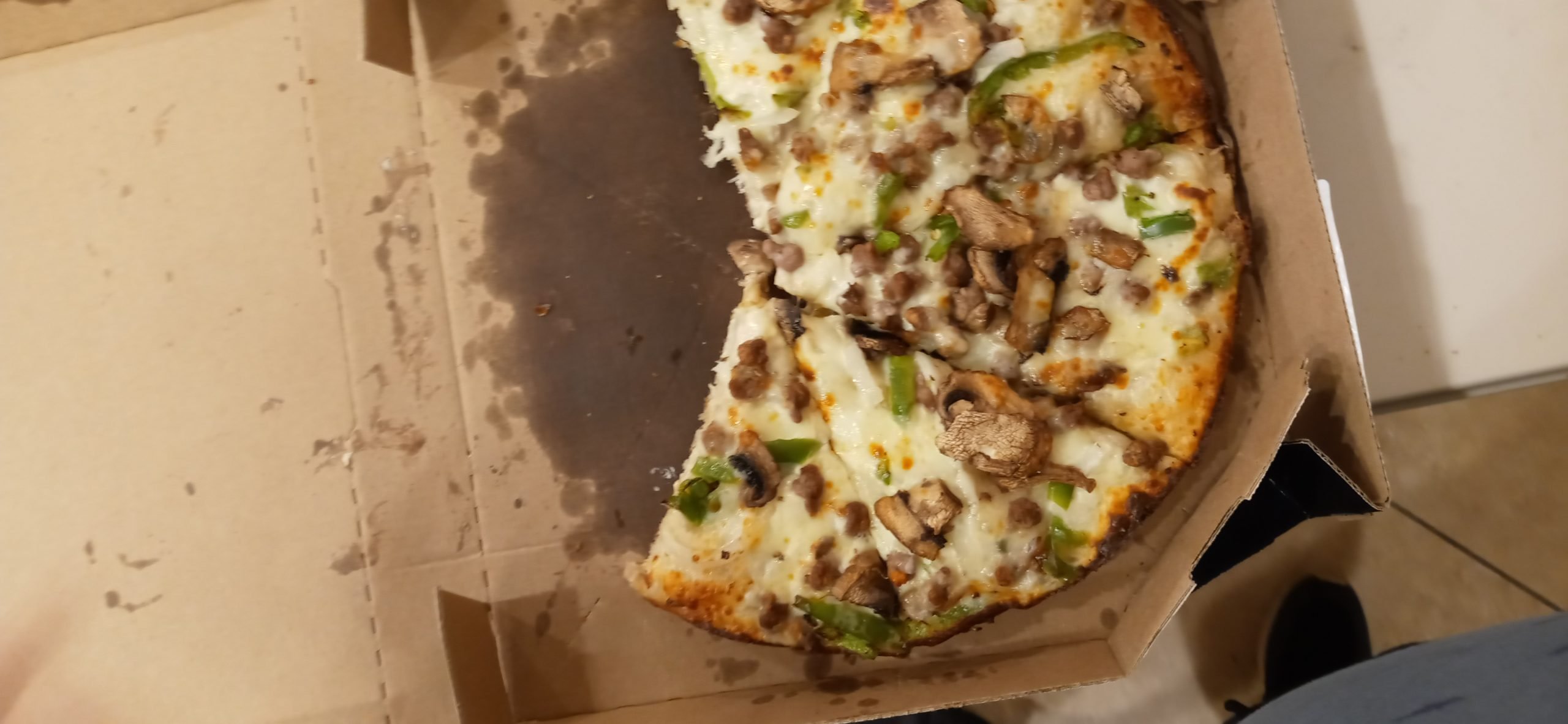 Dominos Pizza complaint Ordered Roast Beef, came with Italian Sausage Intead